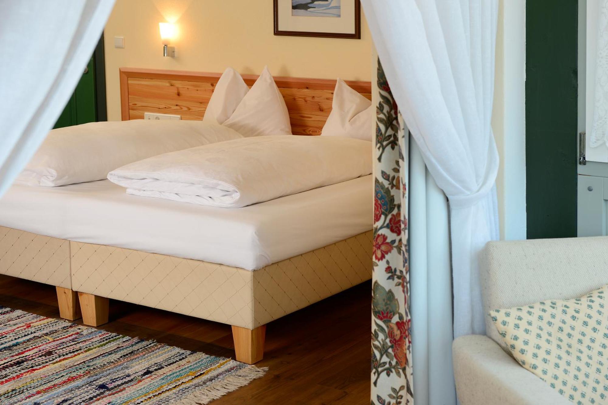 Hotel Gassenwirt Chienes Ngoại thất bức ảnh