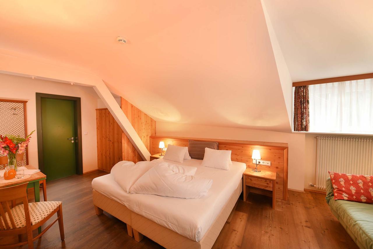 Hotel Gassenwirt Chienes Ngoại thất bức ảnh